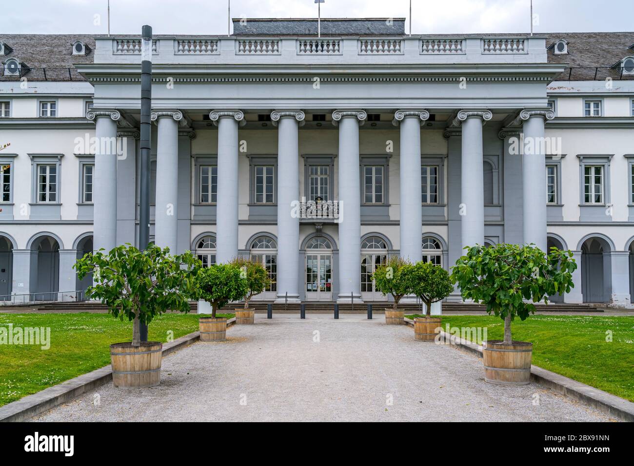 Das Kurfürstliche Schloss in Coblenza, Rheinland-Pfalz, Deutschland | il Palazzo elettorale Kurfürstliches Schloss in Coblenza, Renania-Palatinato, G. Foto Stock