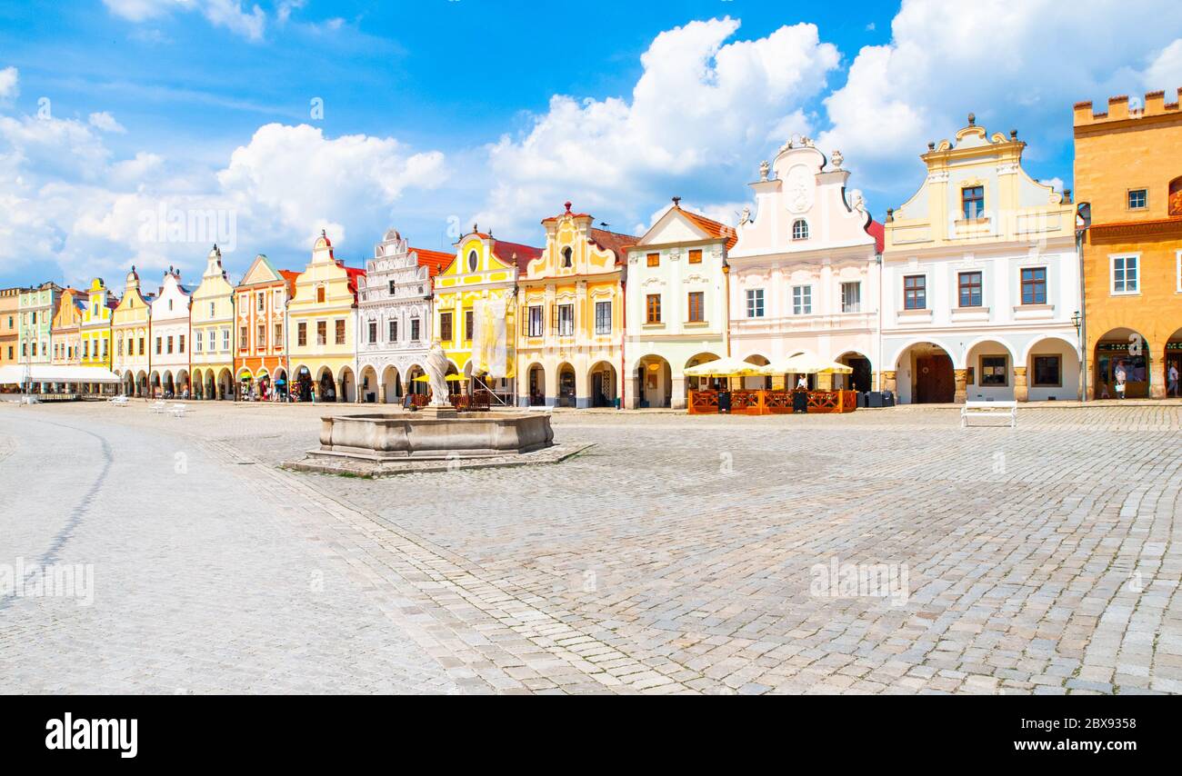 Pittoresche case rinascimentali in Piazza Zacharias di Hradec a Telc, Repubblica Ceca, Patrimonio dell'Umanità dell'UNESCO. Foto Stock