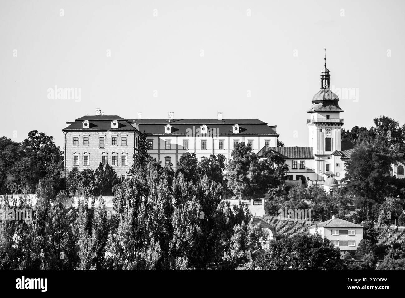 Benatky nad Jizerou Castello in Boemia centrale, Repubblica Ceca. Immagine in bianco e nero. Foto Stock