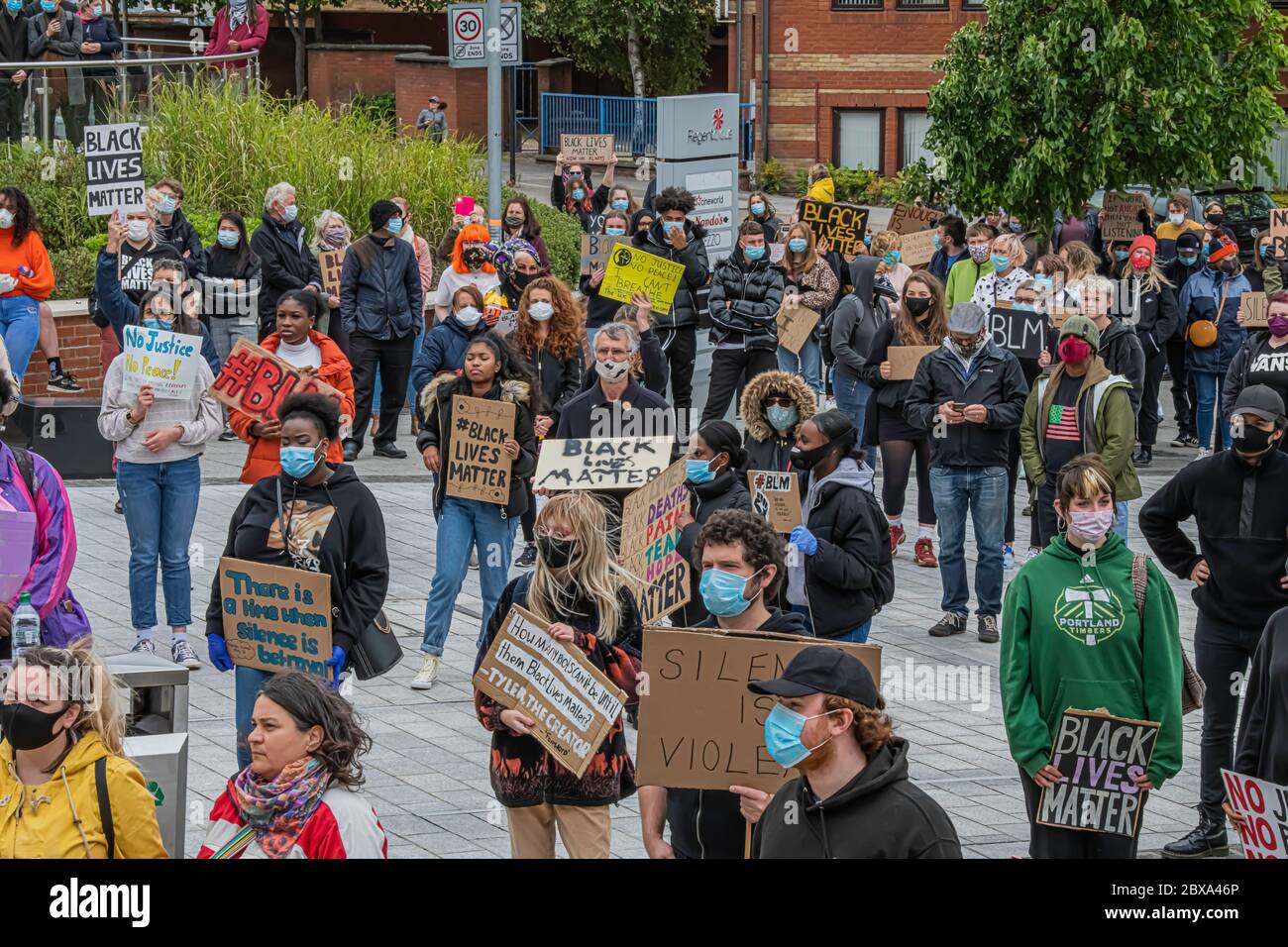 Swindon Black Lives Matter protesta, protesta pacifica contro il Reggente circa il 2020 giugno Foto Stock