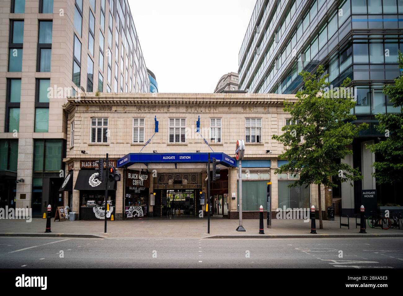 Londra- Aldgate Station, una stazione della metropolitana nella città di londra Foto Stock