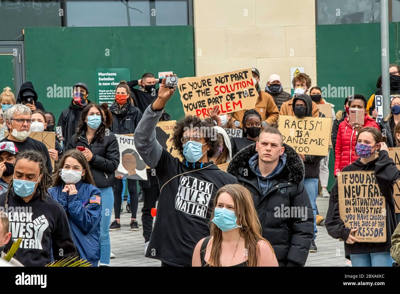 Swindon Black Lives Matter protesta, protesta pacifica contro il Reggente circa il 2020 giugno Foto Stock