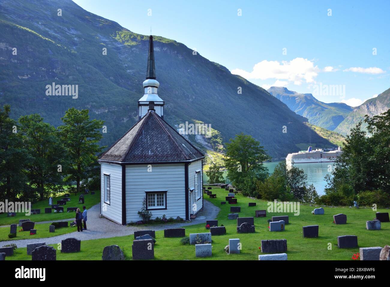 La chiesetta attraente a Geiranger, Norvegia. Foto Stock