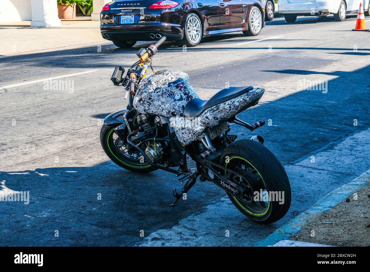 Lavoro di verniciatura personalizzato in bicicletta Foto Stock