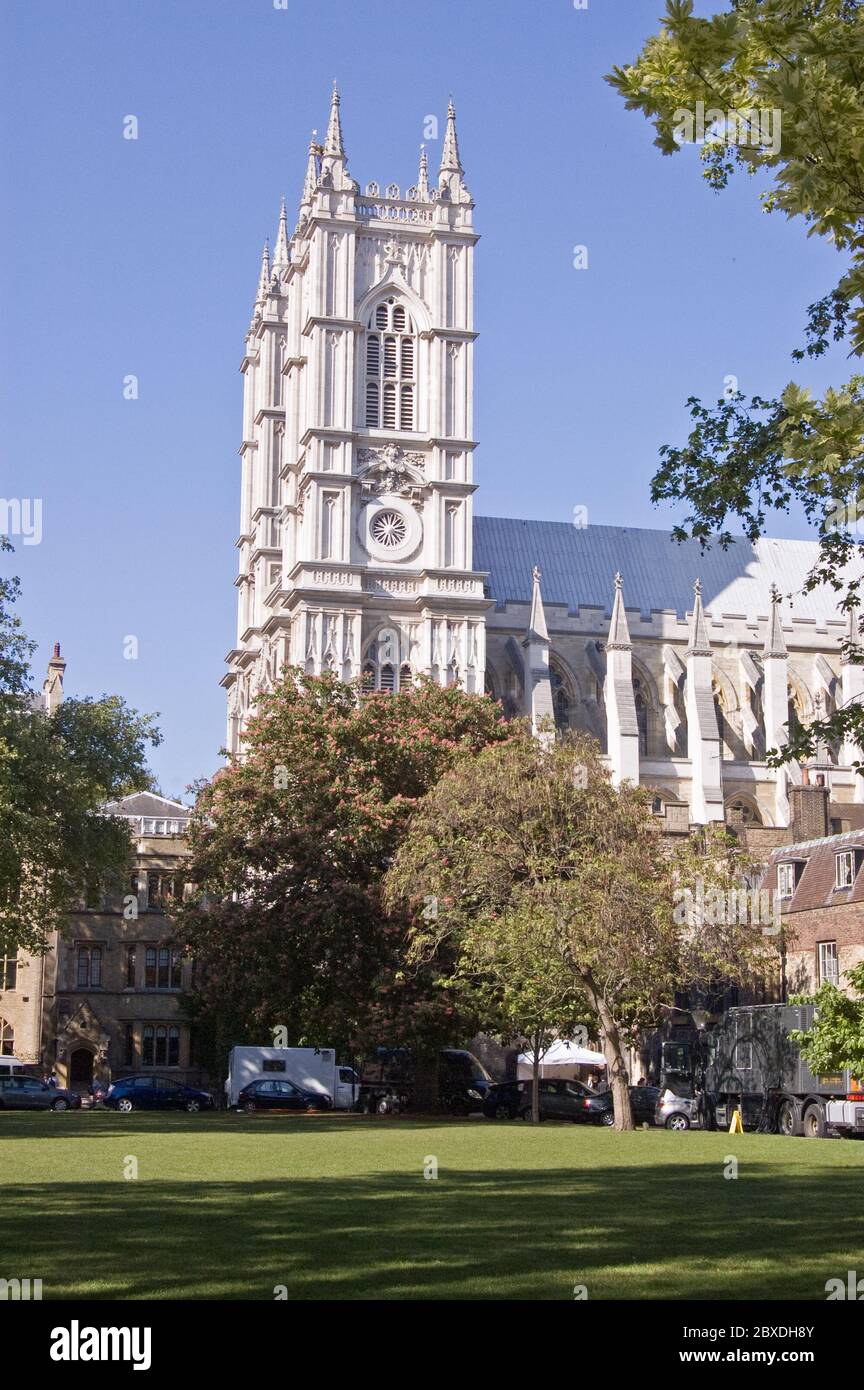 Vista sullo Yard di Dean, verso la storica e storica Abbazia di Westminster. Foto Stock