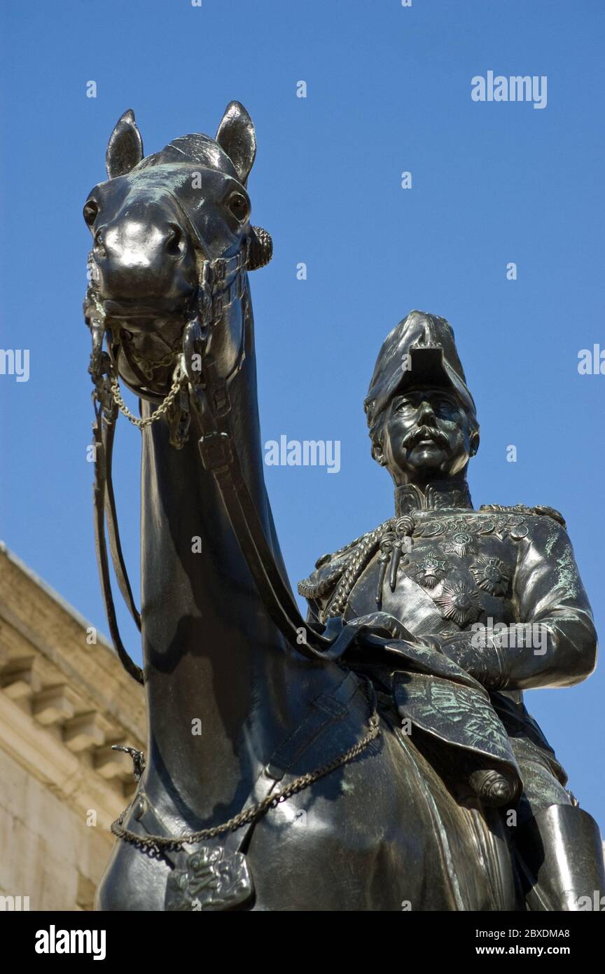 Statua del Visconte Garnet Wolseley (1833 - 1913). L'ex ufficiale di Field Marshall era un eroe che serviva nella guerra di Crimea; Statua in Cavallo Foto Stock
