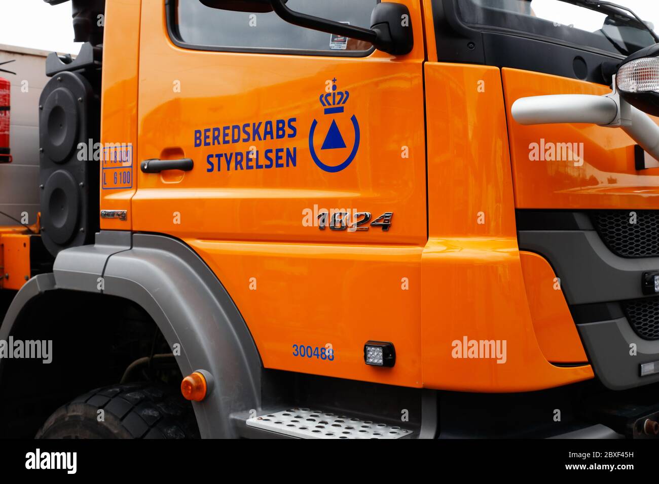 Copenaghen, Danimarca - 4 settembre 2019: Primo piano di una pista di salvataggio in servizio per l'Agenzia danese per la gestione delle emergenze. Foto Stock Copenaghen, Danimarca - 4 settembre 2019: Primo piano di una pista di salvataggio in servizio per l'Agenzia danese per la gestione delle emergenze. Foto Stock