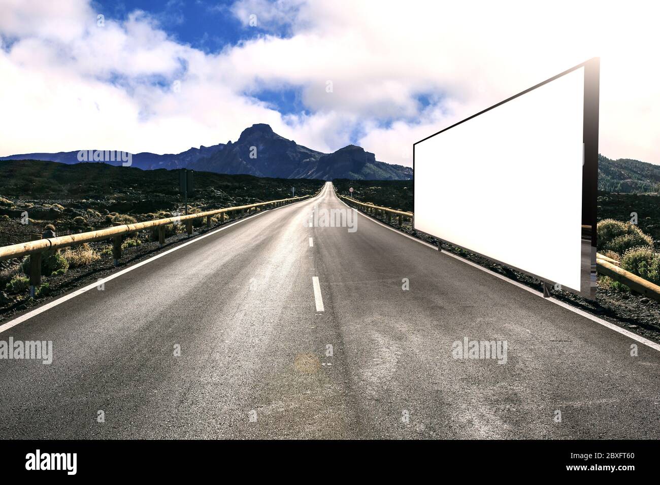 Pubblicità stradale cartelloni orizzontali mockup a Mountain 3d rendering Foto Stock