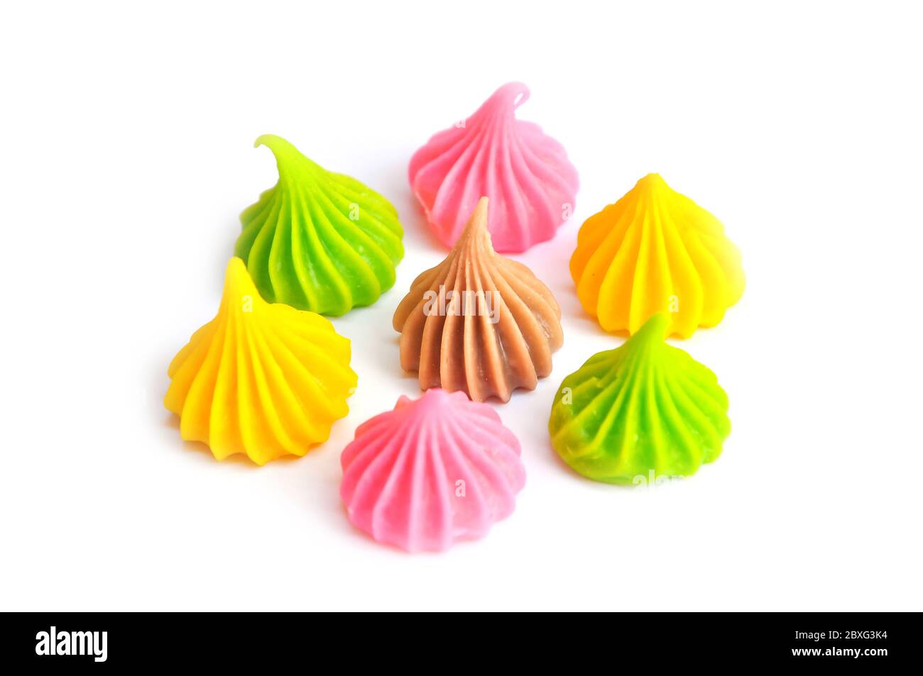 Aalaw dessert fatti ​​of farina. La superficie esterna è zucchero allo stato solido. L'interno è di viscosità. amidacei Ci sono tanti colori e fragrante. Foto Stock