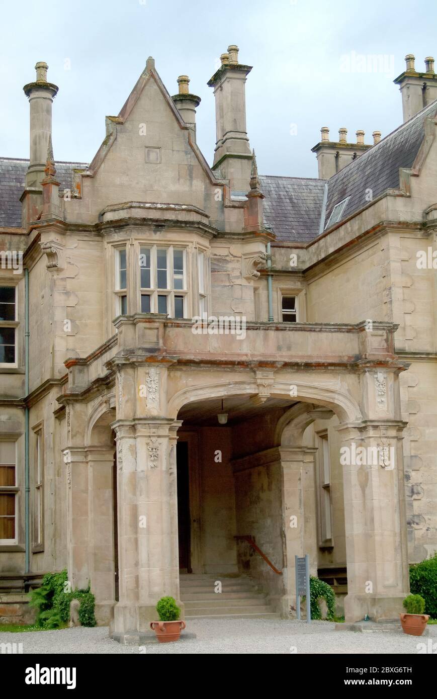 Muckross House, Teach Mhucris, County Kerry, Irlanda, Éire, Irland, Írország, Europa, progettato da William Burn e costruito nel 1843. Foto Stock