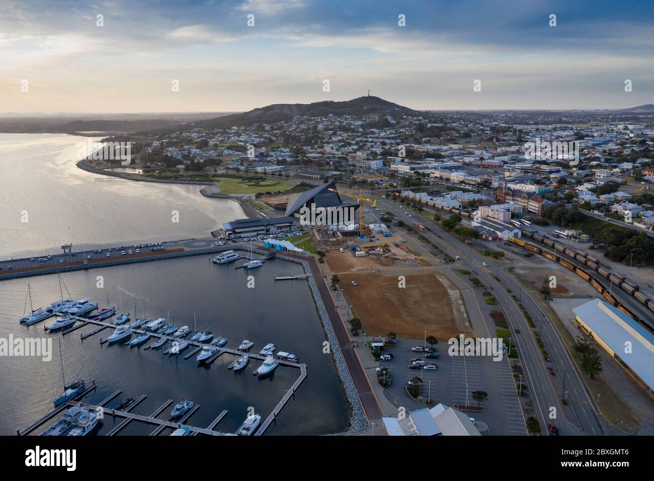 Albany Australia 10 Novembre 2019 : veduta aerea della città australiana occidentale di Albany, un importante porto di navigazione e il più antico insediamento coloniale Foto Stock