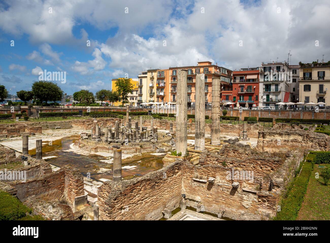 Pozzuoli (Napoli) - il Macellum di Pozzuoli (o Serapeum o Tempio di Serapis) fu il macellum o mercato della colonia romana di Puteoli Foto Stock