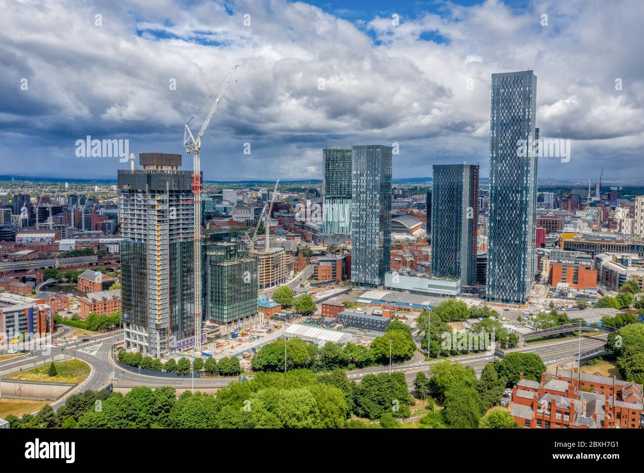 Deansgate Square Manchester Inghilterra, moderno edificio a torre appartamenti grattacieli che domina il centro di Manchester paesaggio nel nord dell'Inghilterra Foto Stock