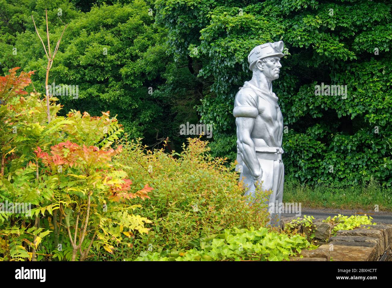 Regno Unito, West Yorkshire, Wakefield, scultura di metallo Miner, National Coal Mining Museum, Caphouse Colliery on New Strada, Overton Foto Stock