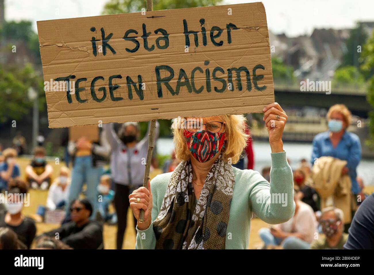 7 giugno 2020 Maastricht, Paesi Bassi il 7 giugno 2020, a Maastricht, Paesi Bassi, si riuniscono per una protesta contro il razzismo Foto Stock
