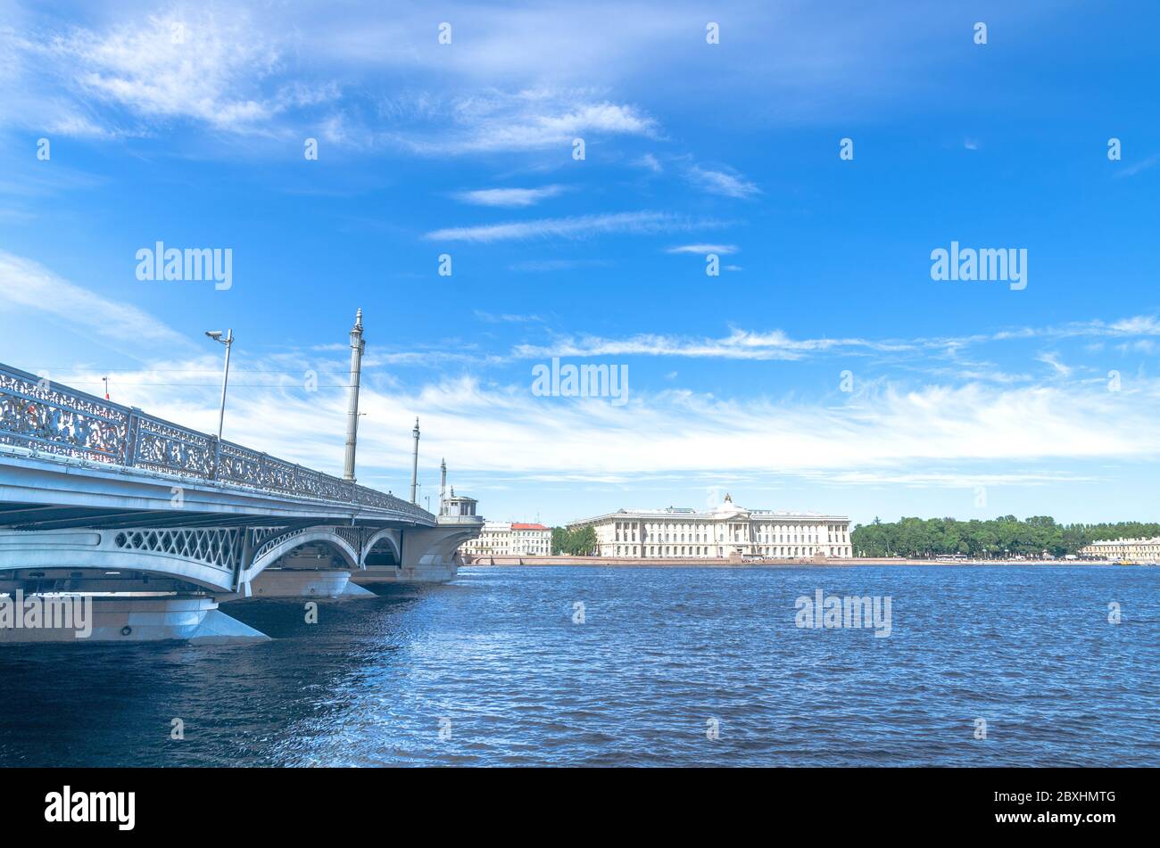 Blagoveshchensky o Ponte dell'Annunciazione sul fiume Neva a San Pietroburgo, Russia Foto Stock