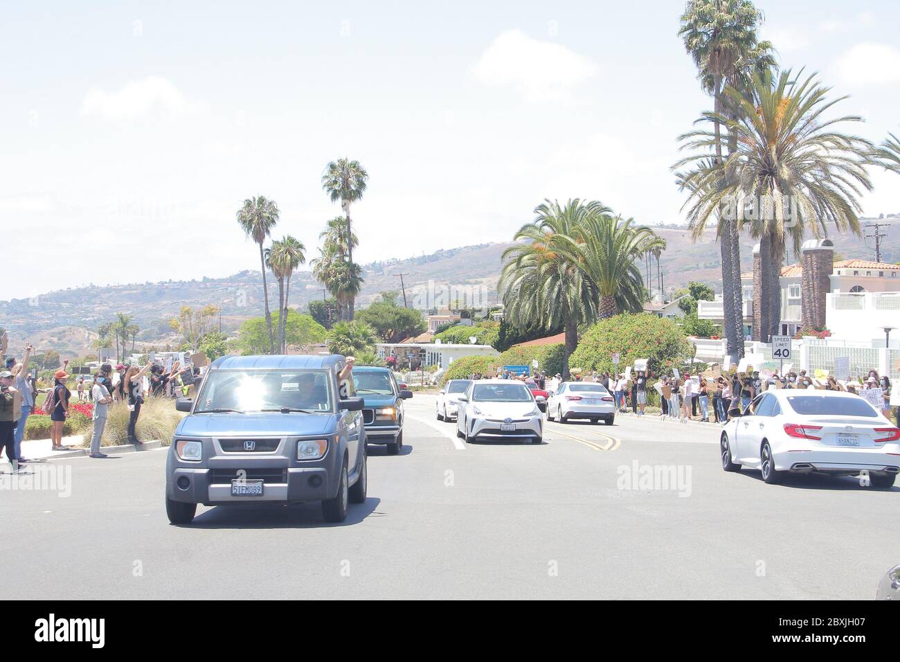 Manifestanti 06/06/2020 manifestanti di fronte al Trump National Golf Club a Rancho Palos Verdes, CA Foto di Izumi Hasegawa/HollywoodNewsWire.net Credit: Hollywood News Wire Inc./Alamy Live News Foto Stock