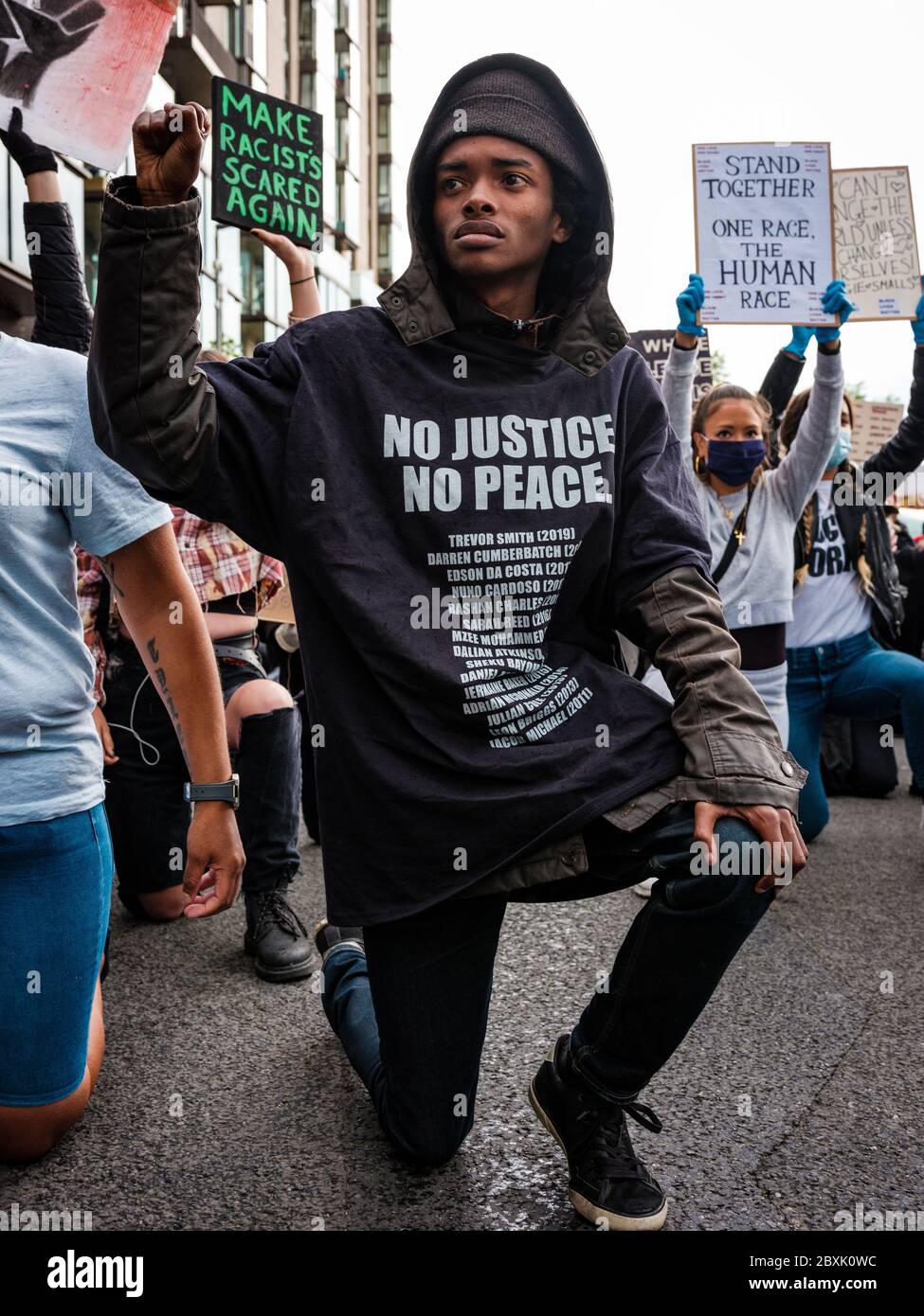 Londra, Regno Unito. 7 Giugno 2020. La protesta delle vite nere è importante in Piazza del Parlamento a Londra. In memoria di George Floyd che è stato ucciso il 25 maggio mentre in custodia di polizia nella città americana di Minneapolis. Credit: Yousef al Nasser Foto Stock