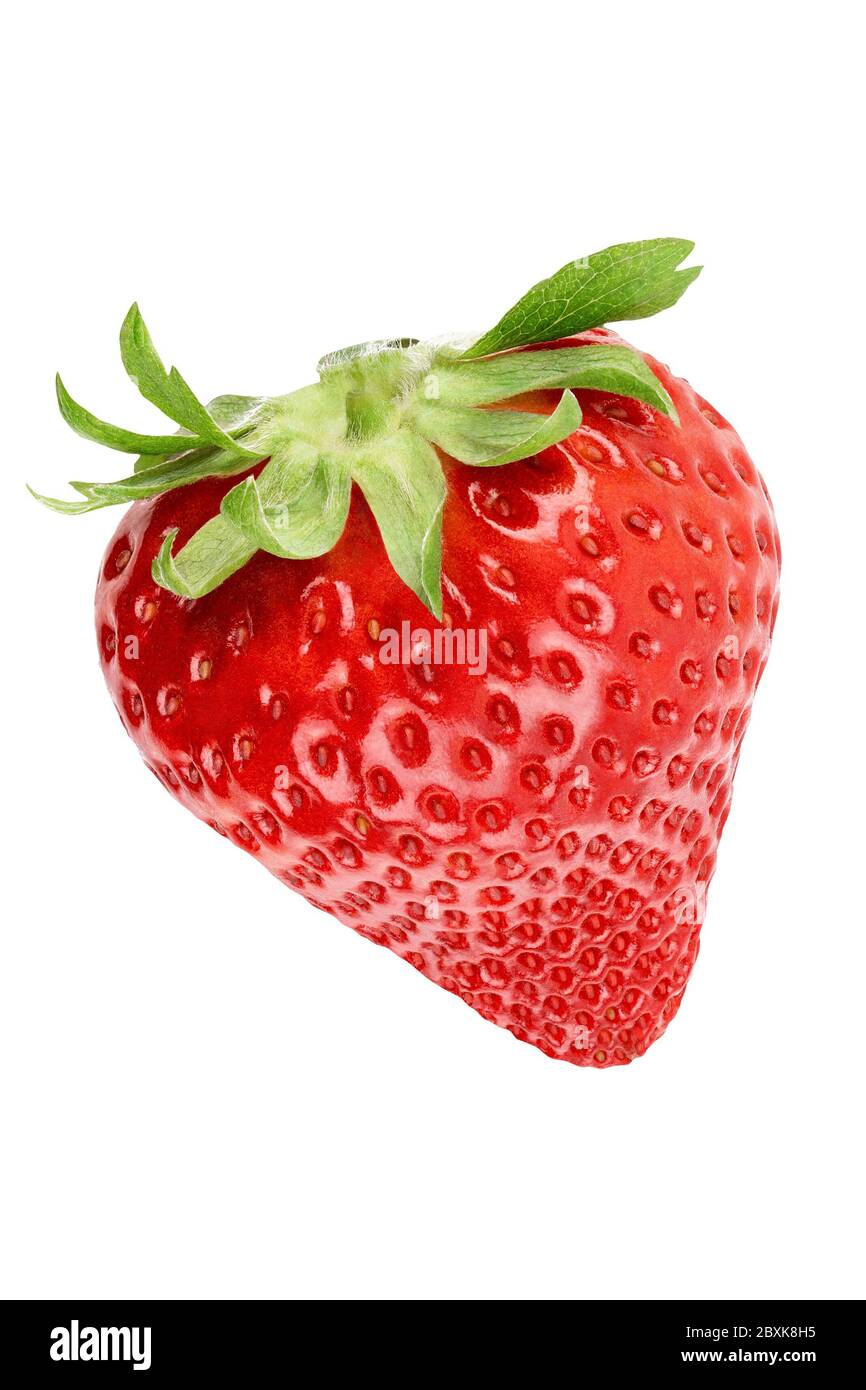 Fragola rossa isolata su sfondo bianco con tracciato di ritaglio. Foto Stock