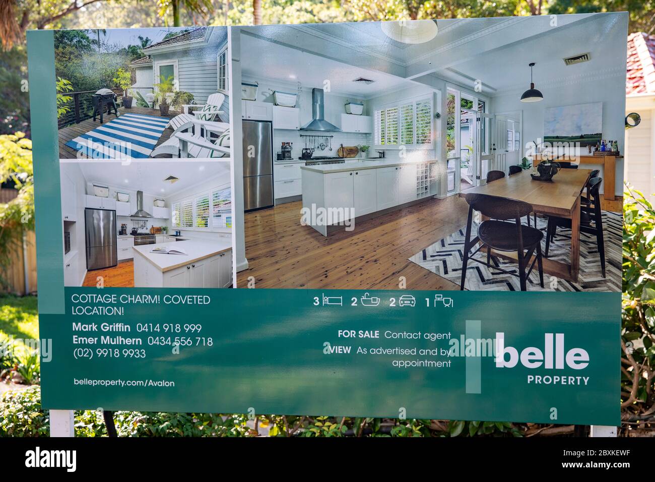 Casa australiana in vendita con marketing immobiliare bordo fuori casa, Sydney, Australia Foto Stock