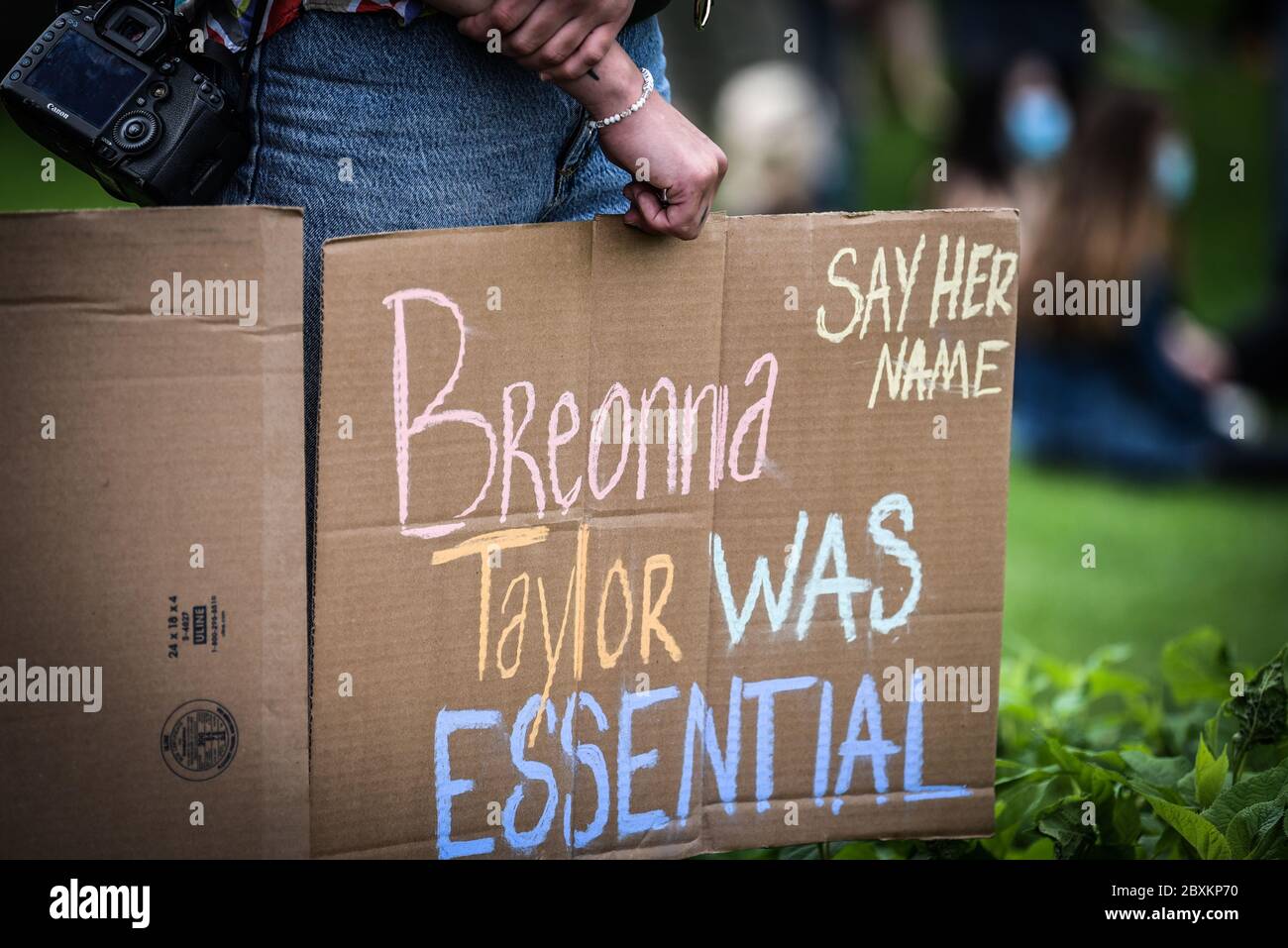 Protesta contro la polizia che uccide persone di colore negli Stati Uniti (Black Lives Matter), Vermont state House e le strade circostanti, Montpelier, VT, USA. Foto Stock