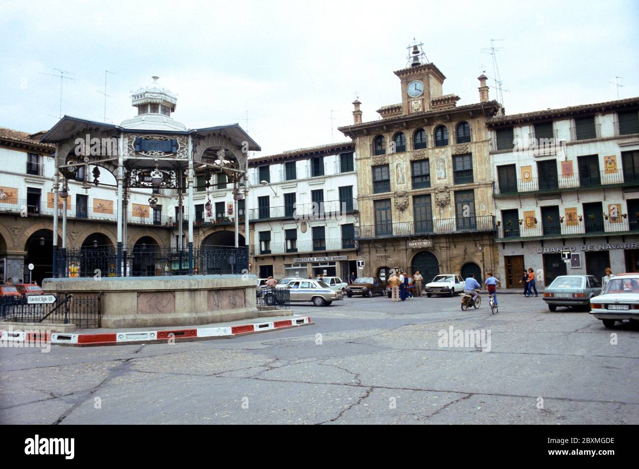 Piazza della città, Plaza de los Fueros, a Tudela, Spagna, foto nel 1981 Foto Stock