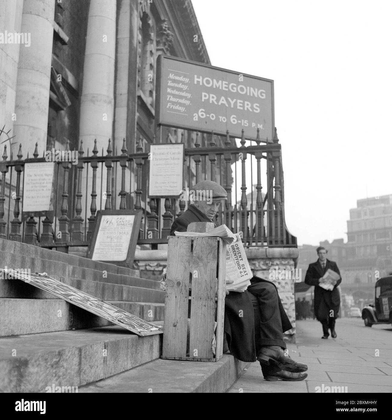 Londra negli anni '50. Nuovo fornitore in una via di Londra 1952. Foto Stock