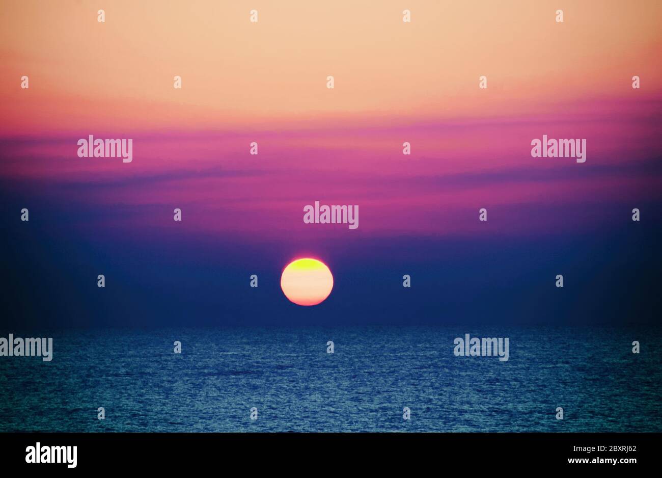 L'alba dell'arte digitale su una spiaggia di Myrtle Beach, South Carolina. Foto Stock