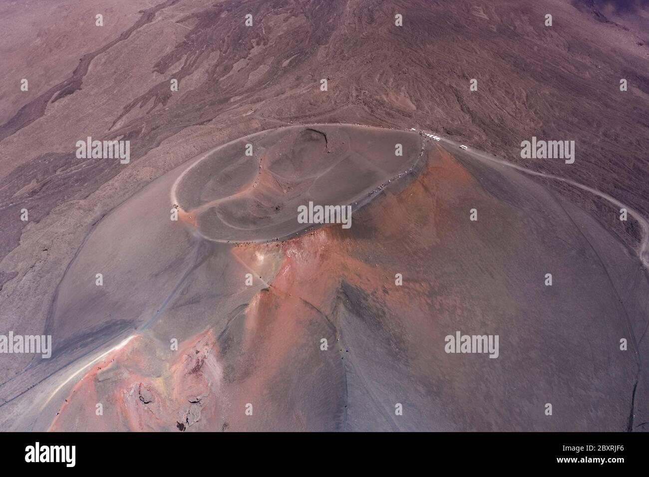 Vulcano Etna in Sicilia visto dall'alto in aereo Vista sui crateri del Barbagallo Foto Stock