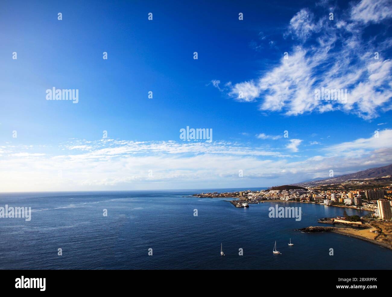 Vista panoramica sulla baia sull'isola di Tenerife Foto Stock