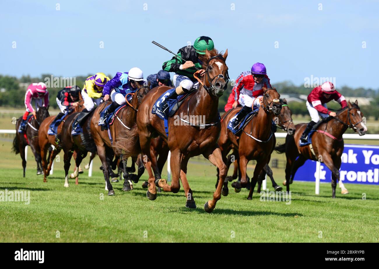 Parkers Hill guidato da Shane Foley vince la Clinton Higgins Chartered Accountants handicap (50-75) (Div 2) a Naas Racecourse, Co. Kildare, Irlanda. Foto Stock