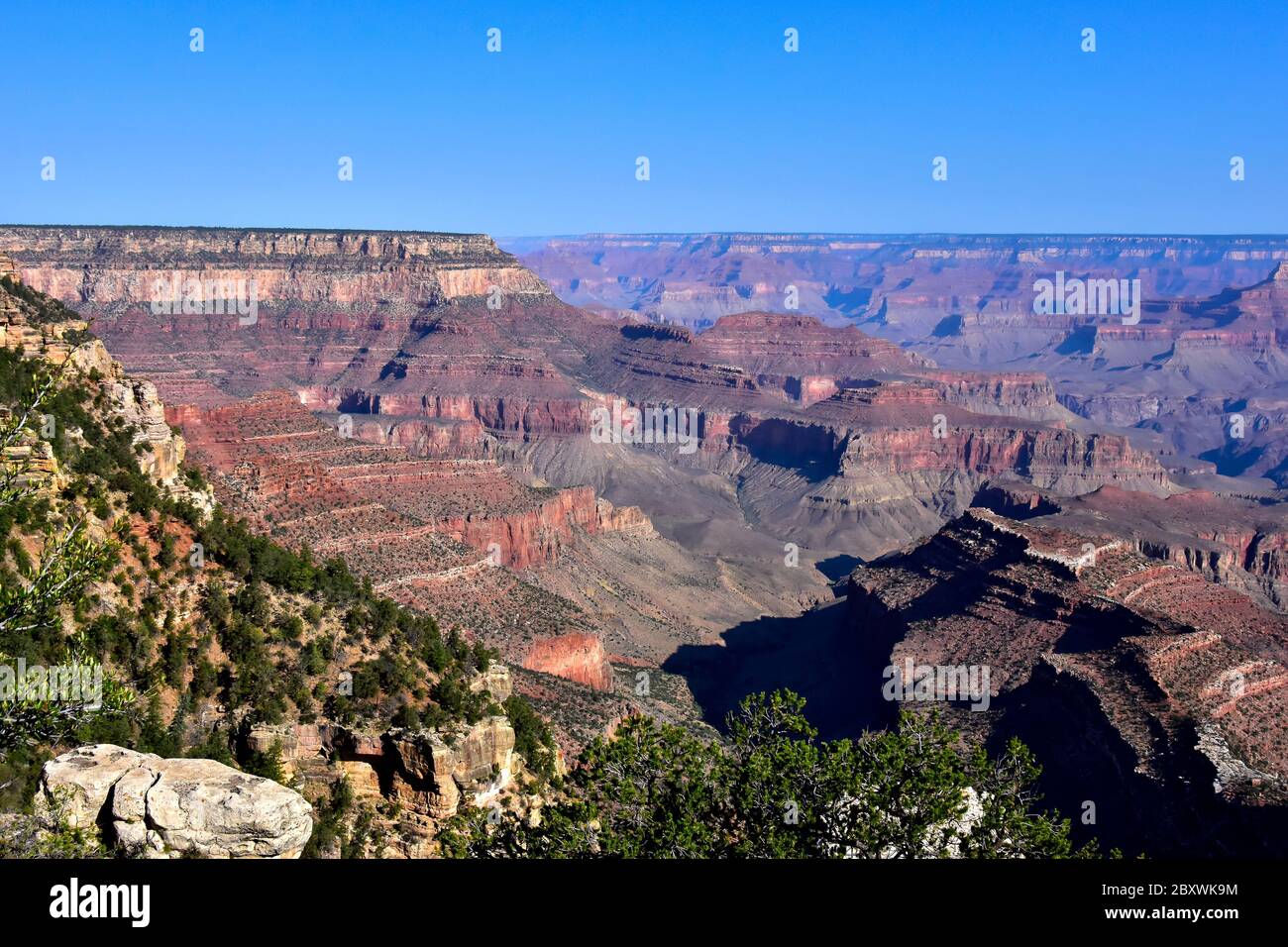 Vista del colorato bordo sud del Grand Canyon in Arizona. Foto Stock