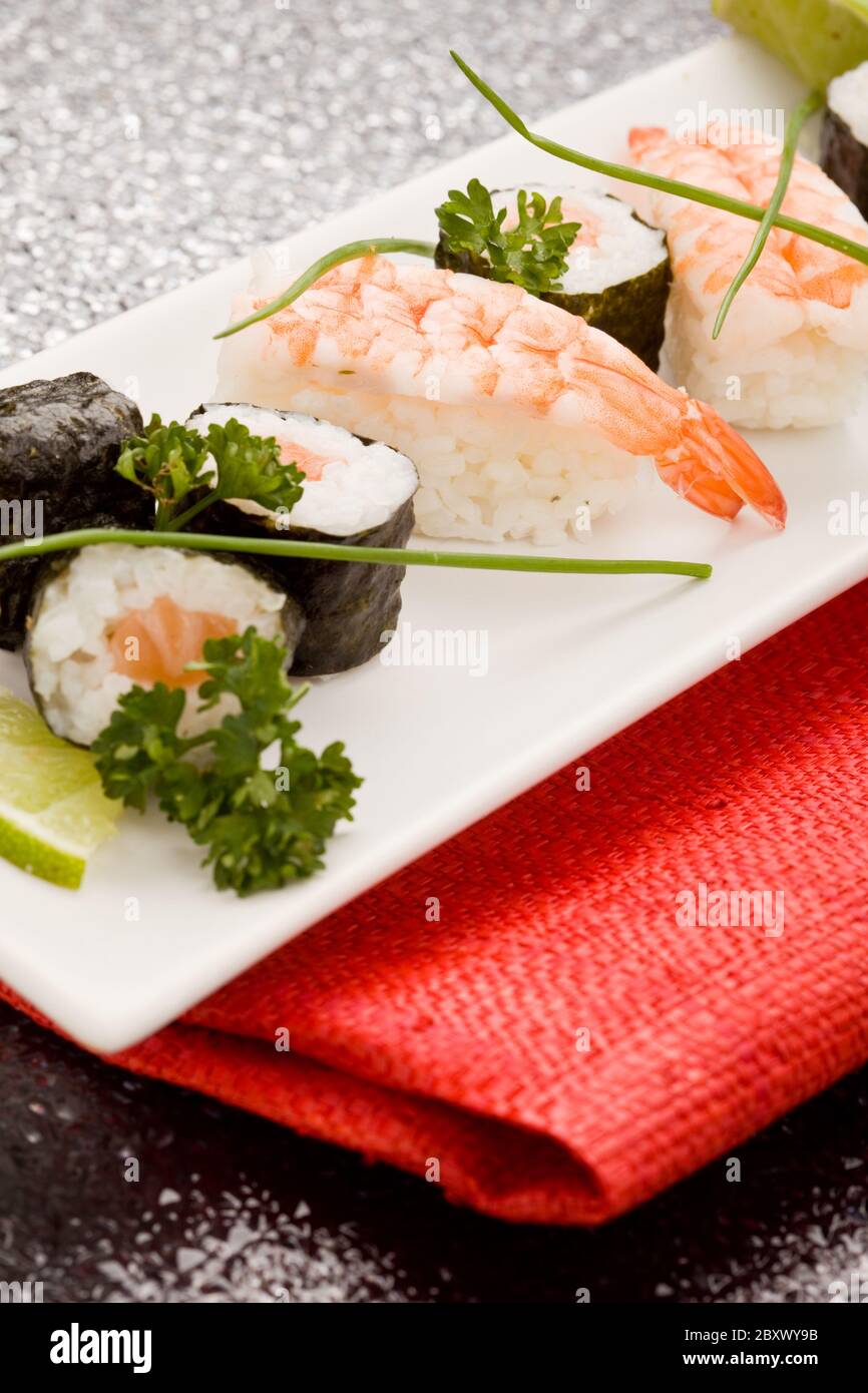 Il sushi e il sashimi Foto Stock