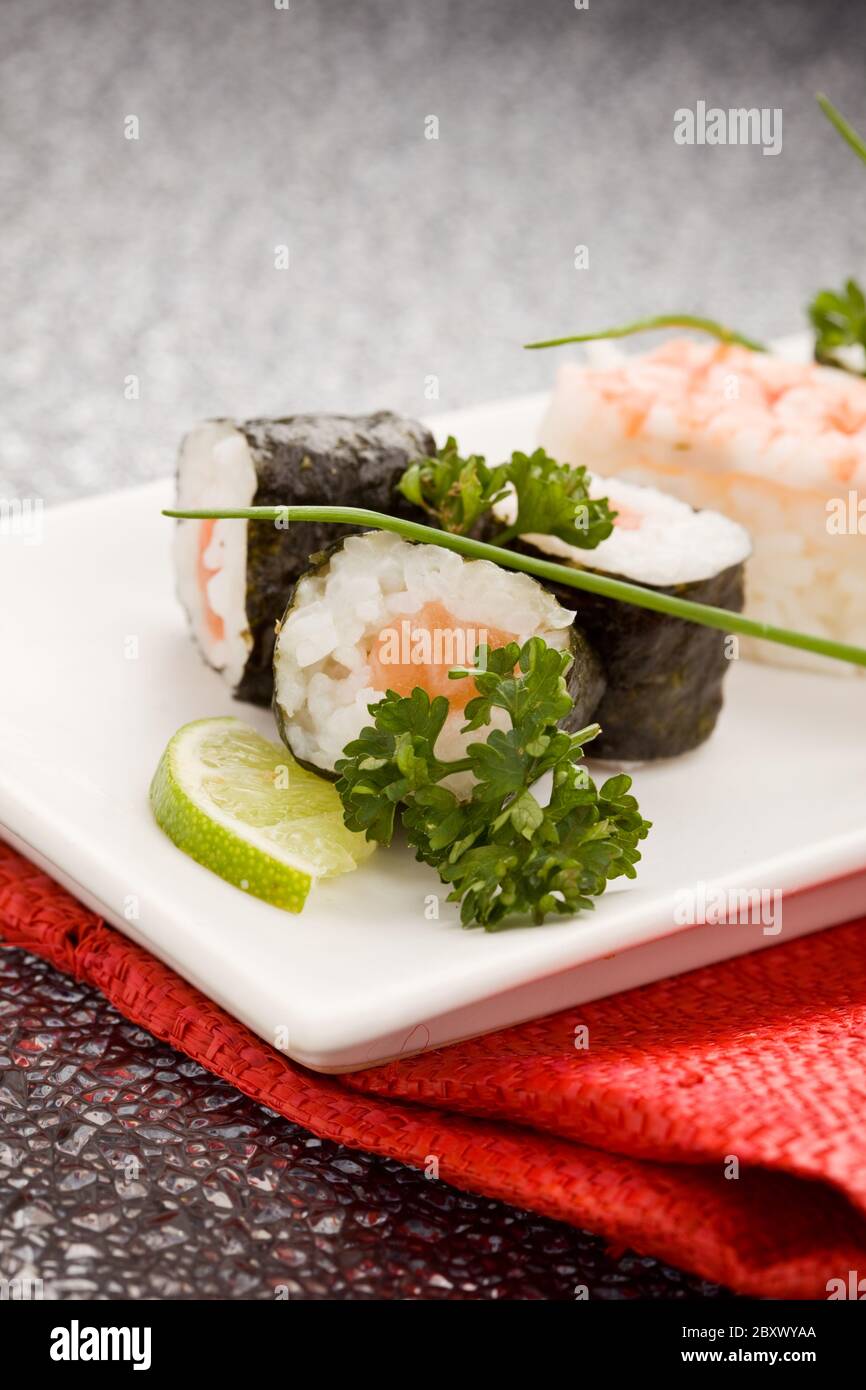 Il sushi e il sashimi Foto Stock