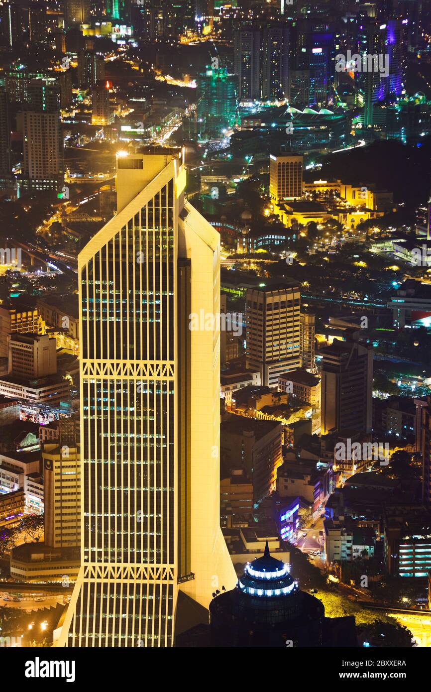 Vista di Kuala Lumpur (Malesia) di notte Foto Stock