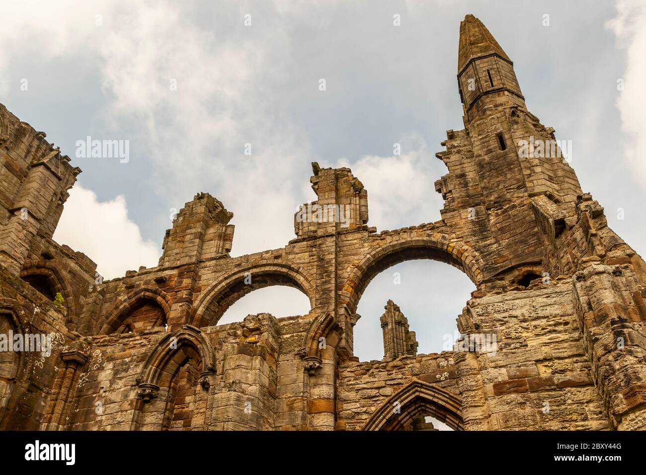 La rovina di Whitby Abbey, Scarborough, Inghilterra Foto Stock