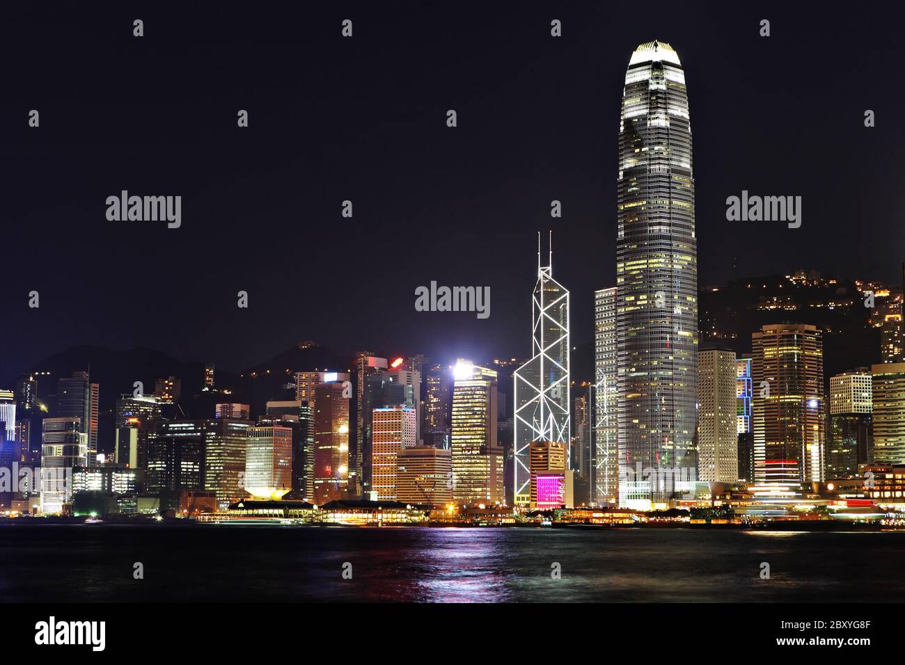 Di Hong Kong di notte Foto Stock