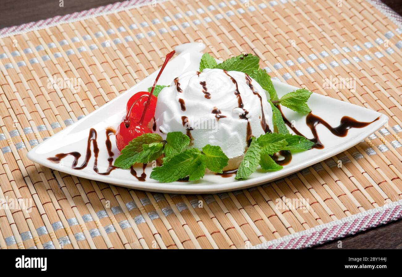 Torta di ciliegia deliziosa. Foto Stock
