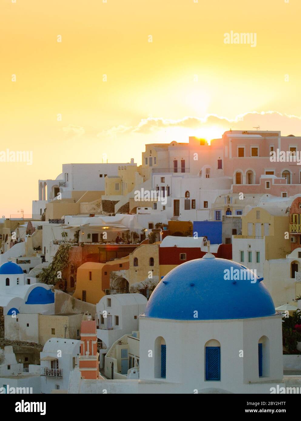 Villaggio di Oia al tramonto - Santorini Island, Grecia Foto Stock