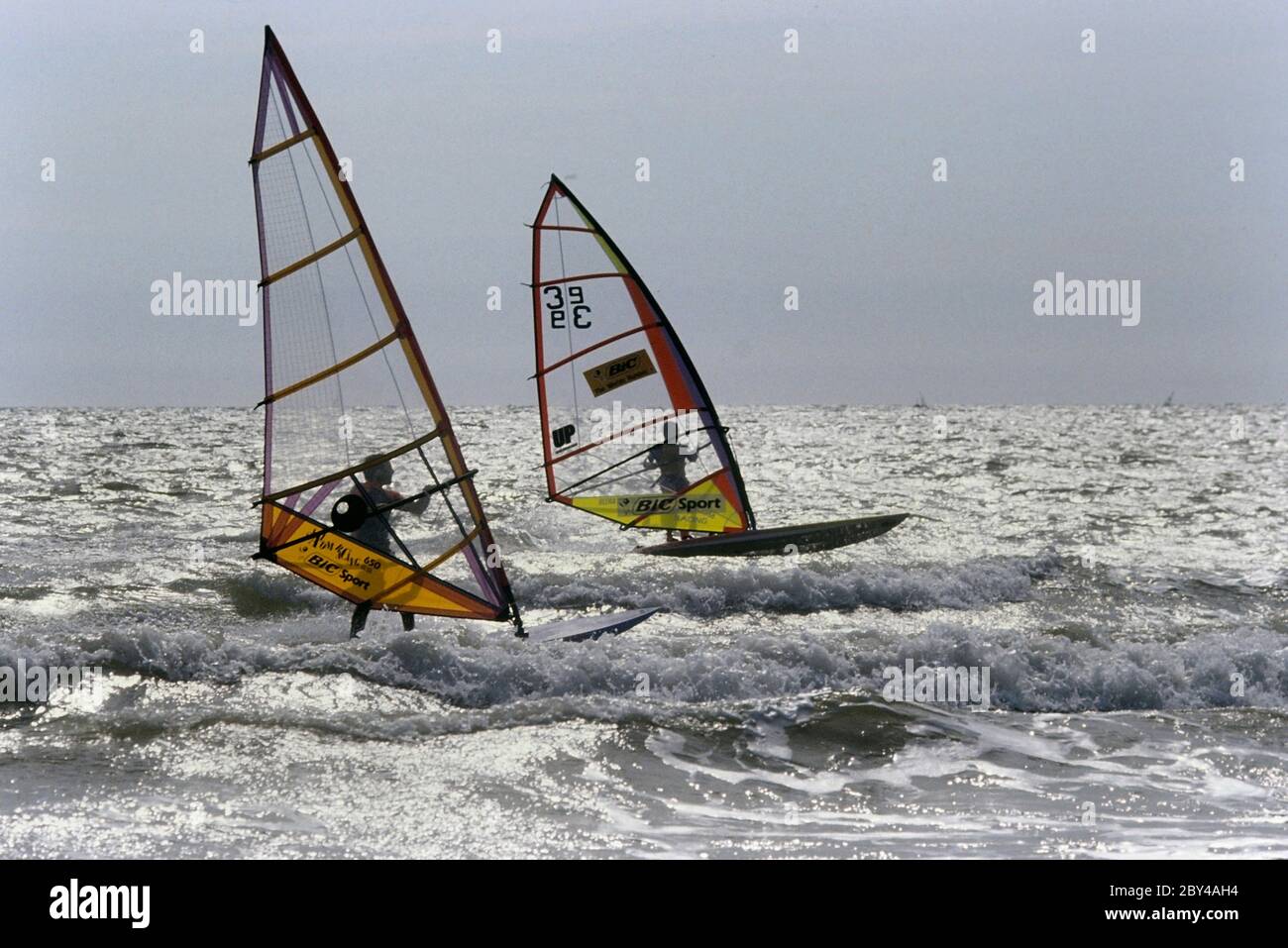 L'evento BIC Worlds Windsurf Championship, Hastings, East Sussex, Inghilterra, Regno Unito. 1990 Foto Stock