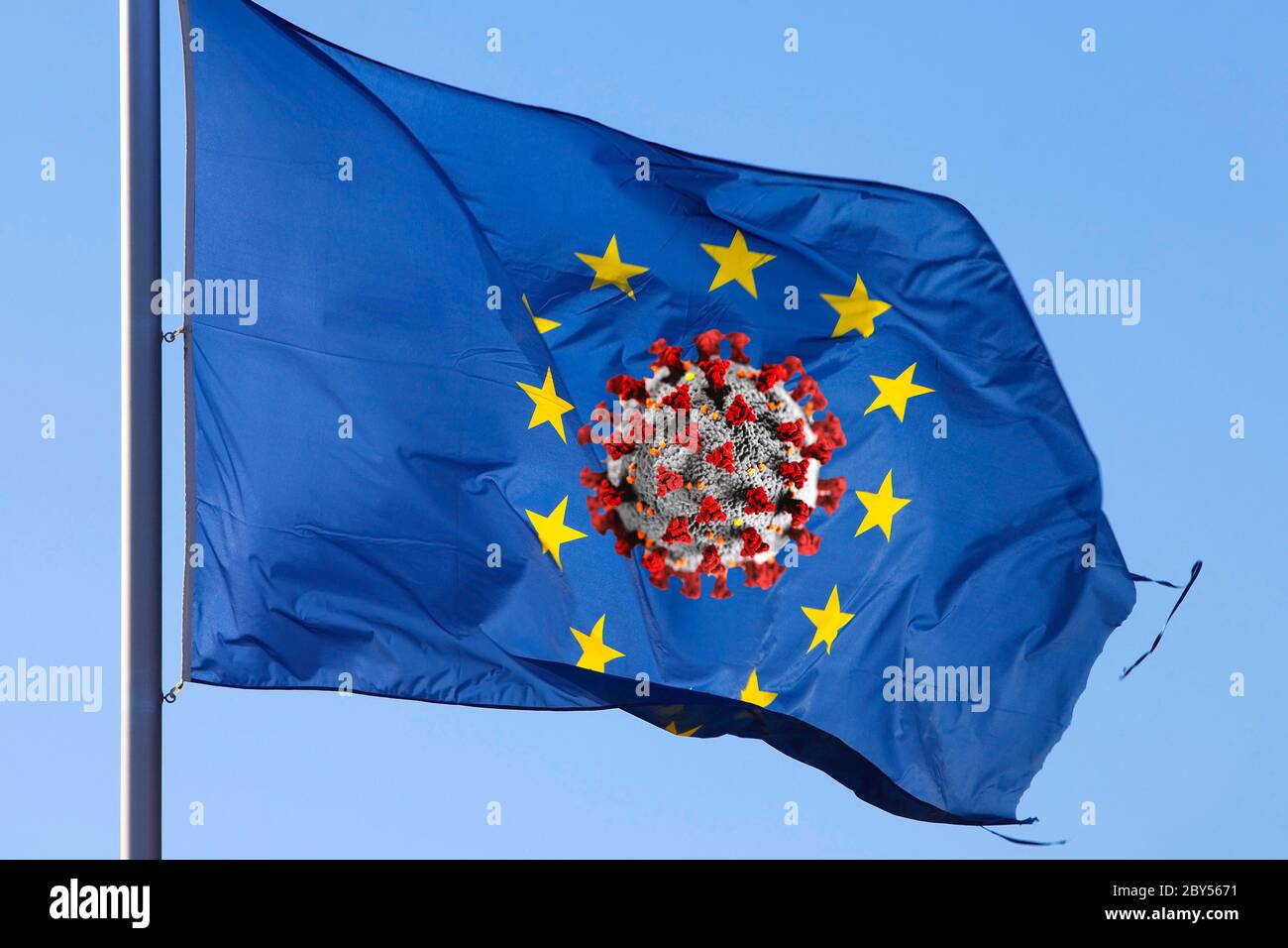 Bandiera europea con virus corona, composizione, Europa Foto Stock