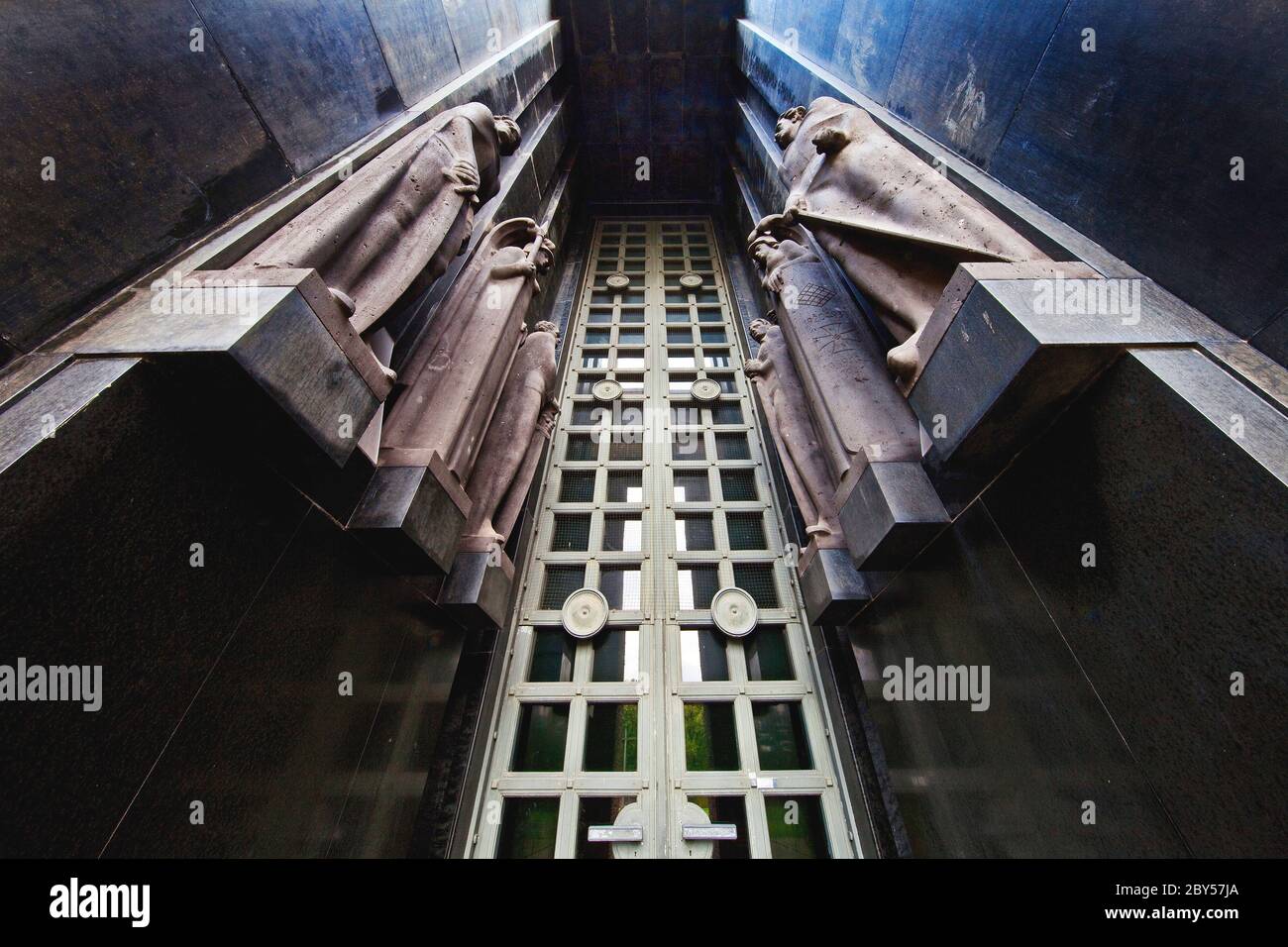 Sala del lutto del cimitero principale di Bochum, architettura nazionalsocialista, Germania, Renania Settentrionale-Vestfalia, Ruhr Area, Bochum Foto Stock