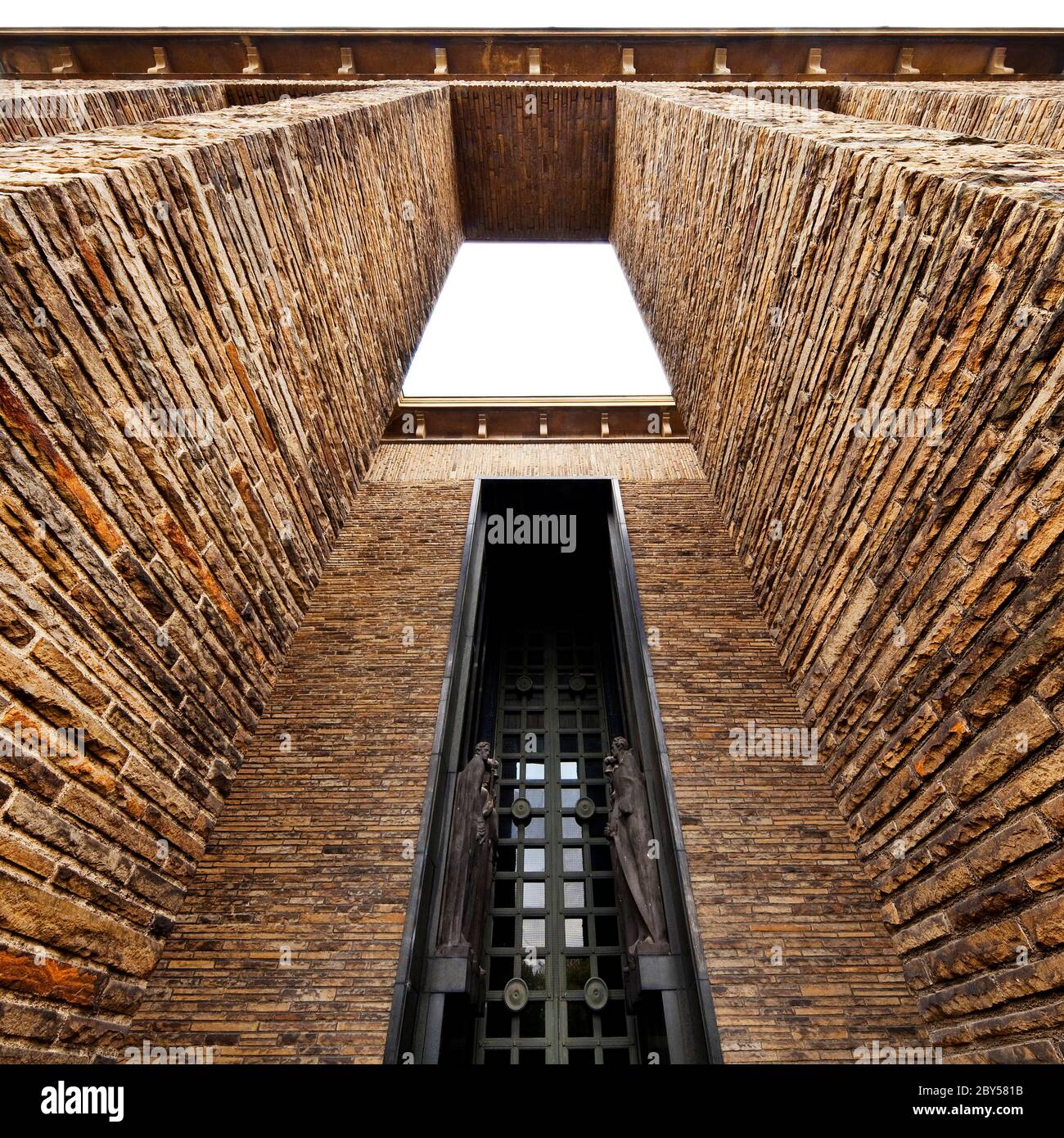 Sala del lutto del cimitero principale di Bochum, architettura nazionalsocialista, Germania, Renania Settentrionale-Vestfalia, Ruhr Area, Bochum Foto Stock