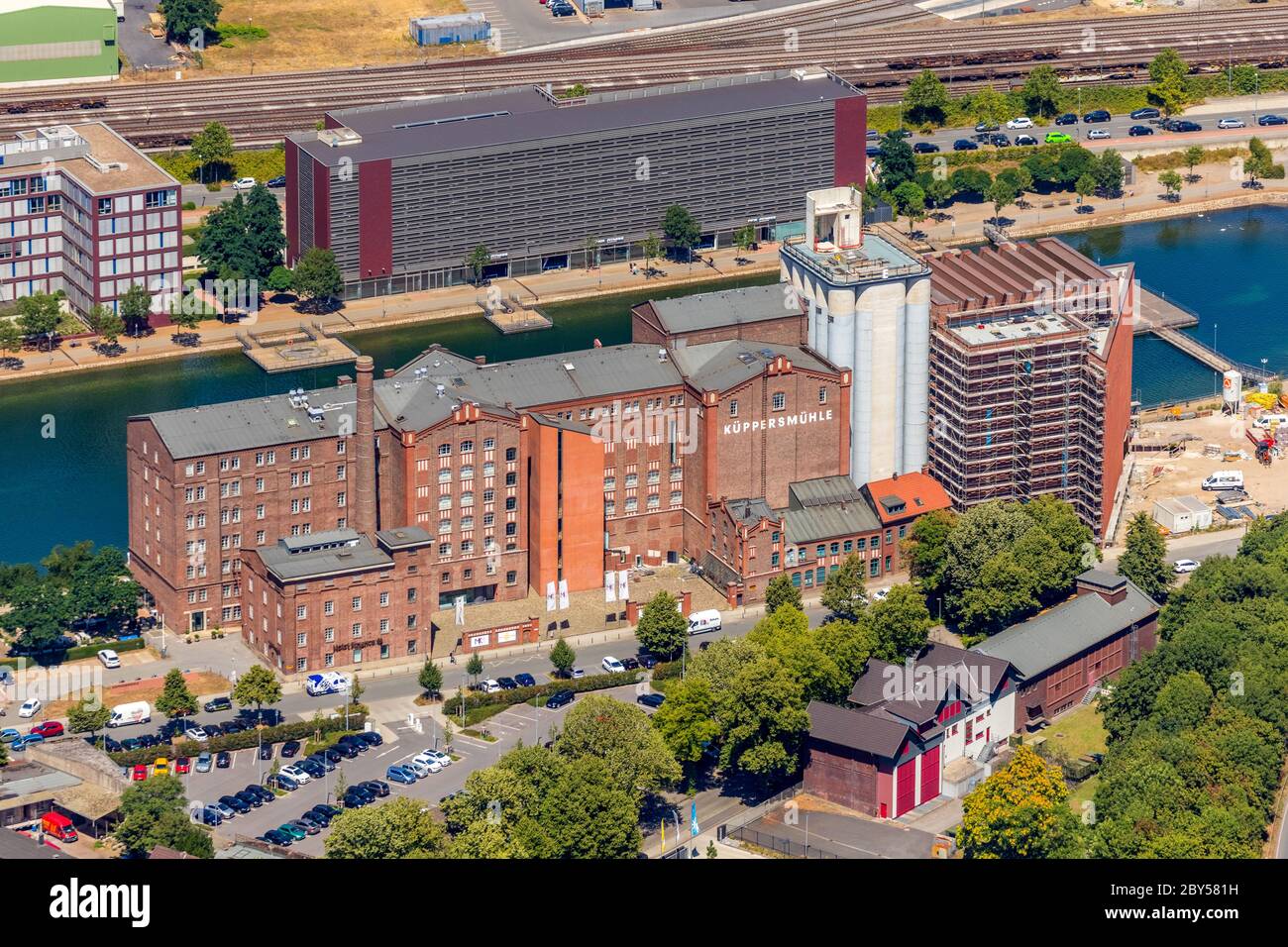 Innenhafen Duisburg, con ristoranti e musei Kueppersmuehle, 22.07.2019, Luftbild, Germania, Nord Reno-Westfalia, Ruhr Area, Duisburg Foto Stock