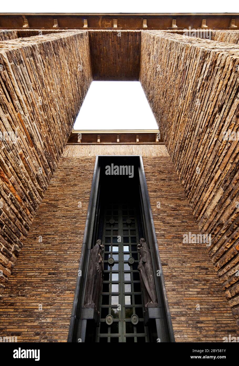 Sala del lutto del cimitero principale di Bochum, architettura nazionalsocialista, Germania, Renania Settentrionale-Vestfalia, Ruhr Area, Bochum Foto Stock