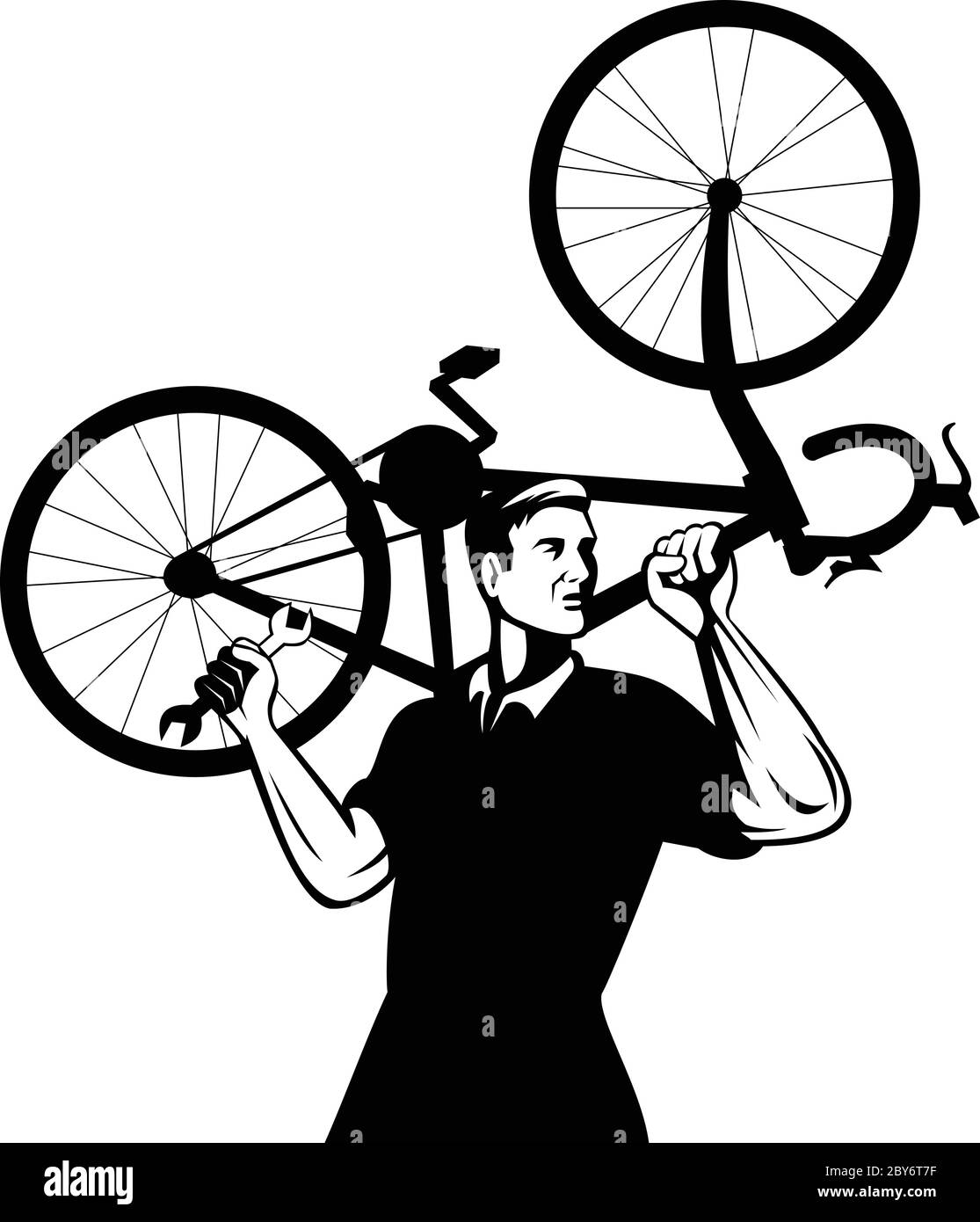 Illustrazione di un meccanico di bicicletta che porta una bicicletta a spalla e che tiene una chiave o una chiave guardando a lato su sfondo isolato fatto in retro bl Illustrazione Vettoriale