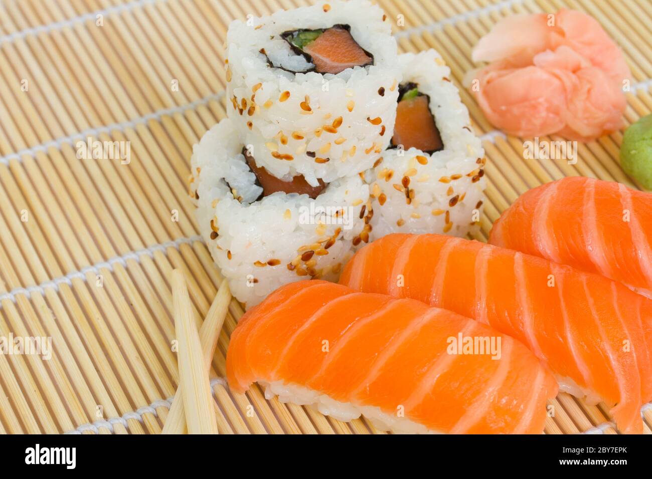 Japaneese sushi e rotoli Foto Stock