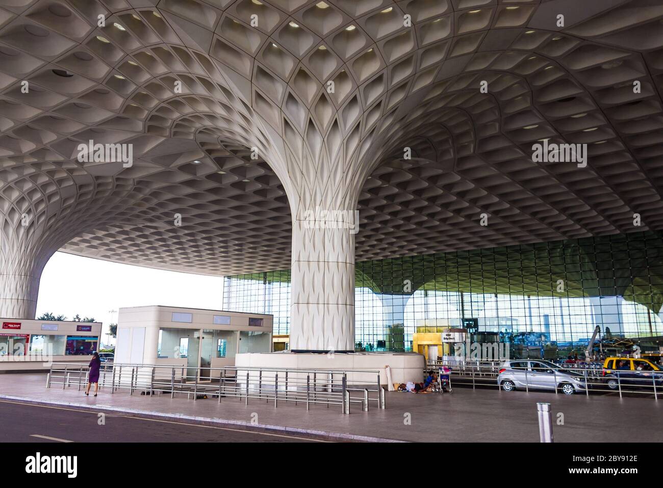 L'Aeroporto Internazionale Chhatrapati Shivaji Maharaj, precedentemente conosciuto come l'Aeroporto Internazionale Sahar, e' il principale aeroporto internazionale. Foto Stock