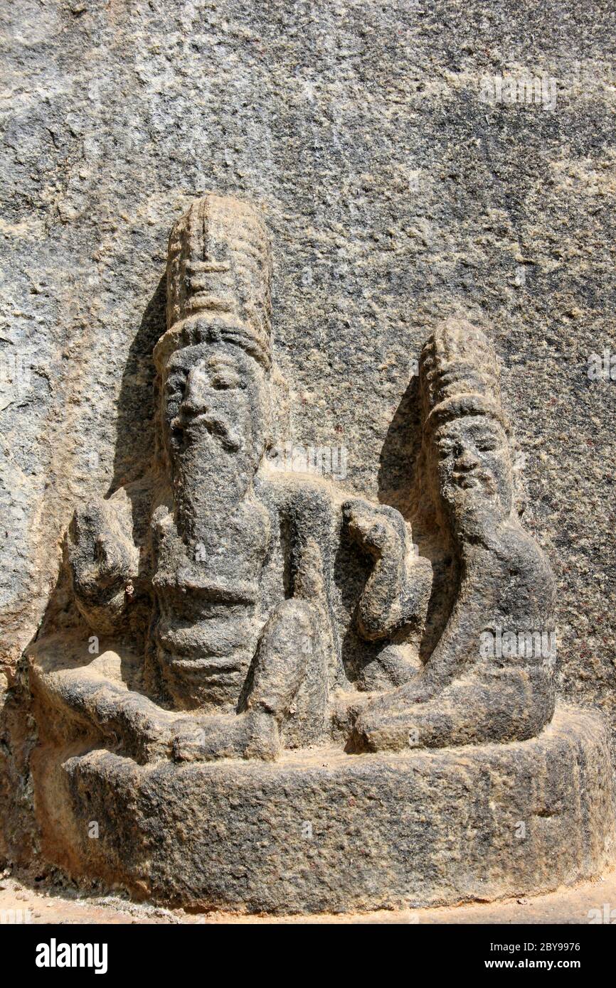 Figure scolpite in pietra, sito archeologico di Polonnaruwa, Sri Lanka Foto Stock