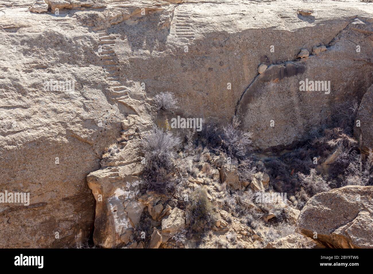 NM00591-00...NUOVO MESSICO - la scalinata di Jackson lungo il Pueblo Alto Trail nel Parco storico Nazionale della Cultura di Chaco. Foto Stock